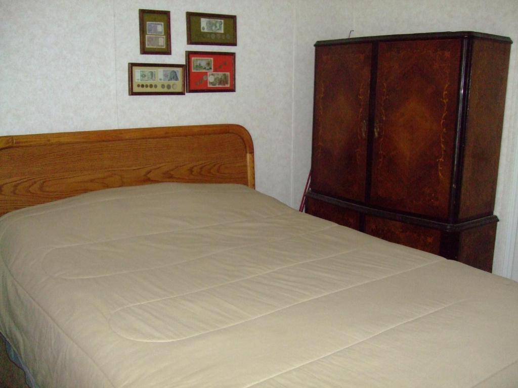 Rainbow House Villa Angel Fire Room photo